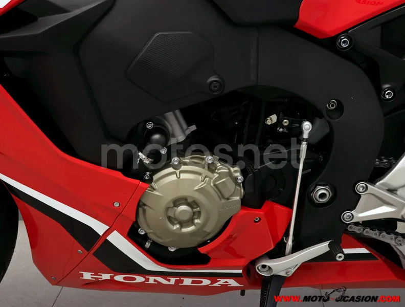 Honda CBR1000RR Fireblade - Vista 10