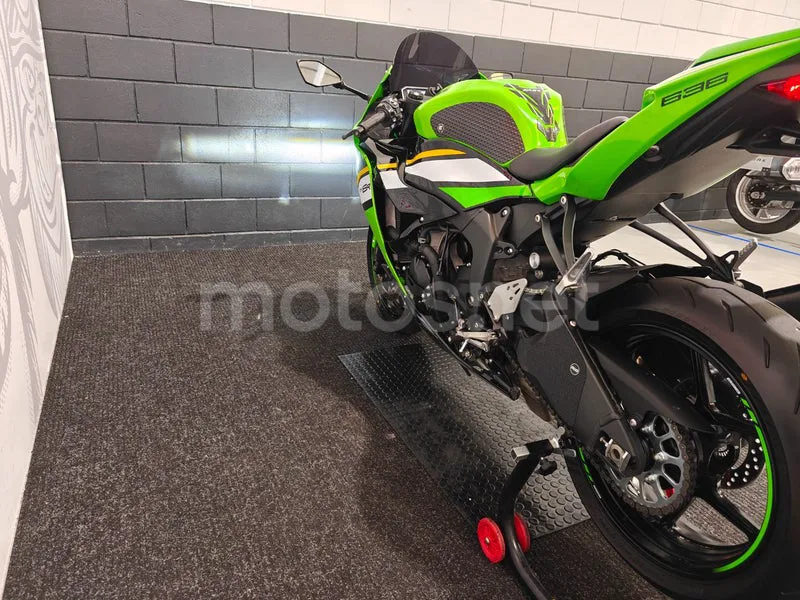 Kawasaki Ninja ZX-6R - Vista 6