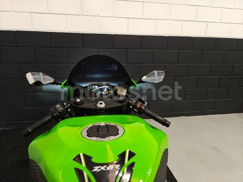 Kawasaki Ninja ZX-6R - Vista 8