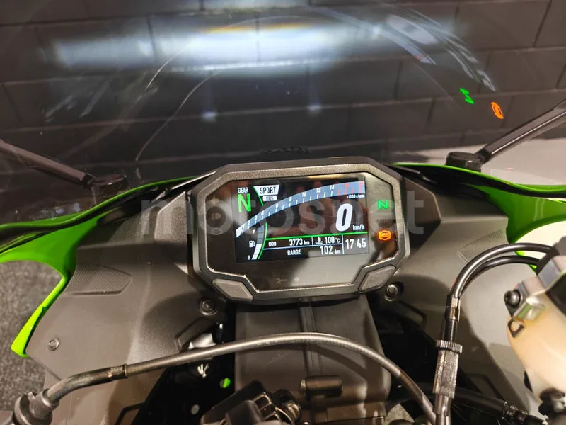 Kawasaki Ninja ZX-6R - Vista 9