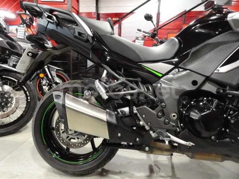 Kawasaki Versys 1100 - Vista 3