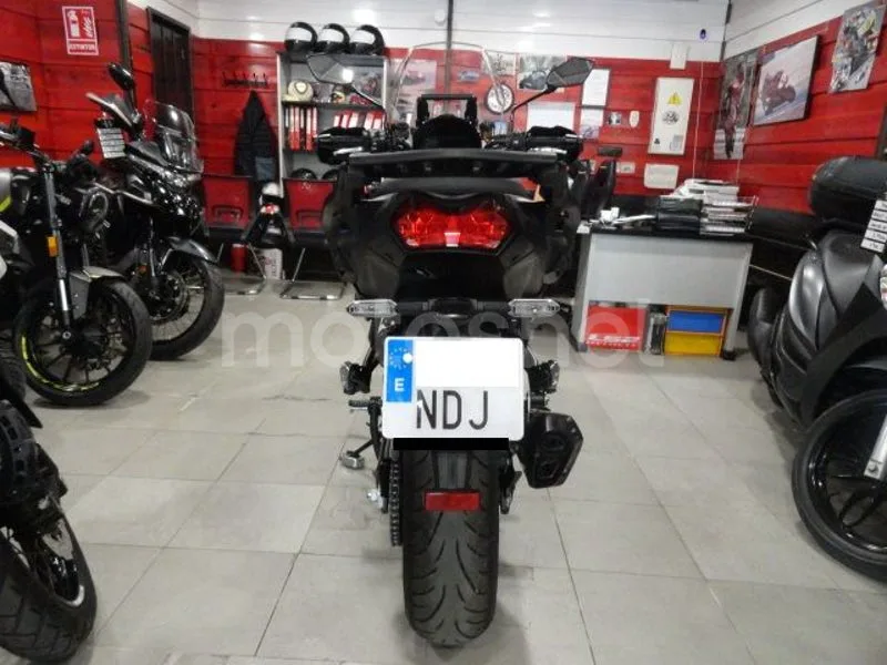 Kawasaki Versys 1100 - Vista 8