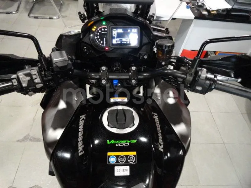 Kawasaki Versys 1100 - Vista 10