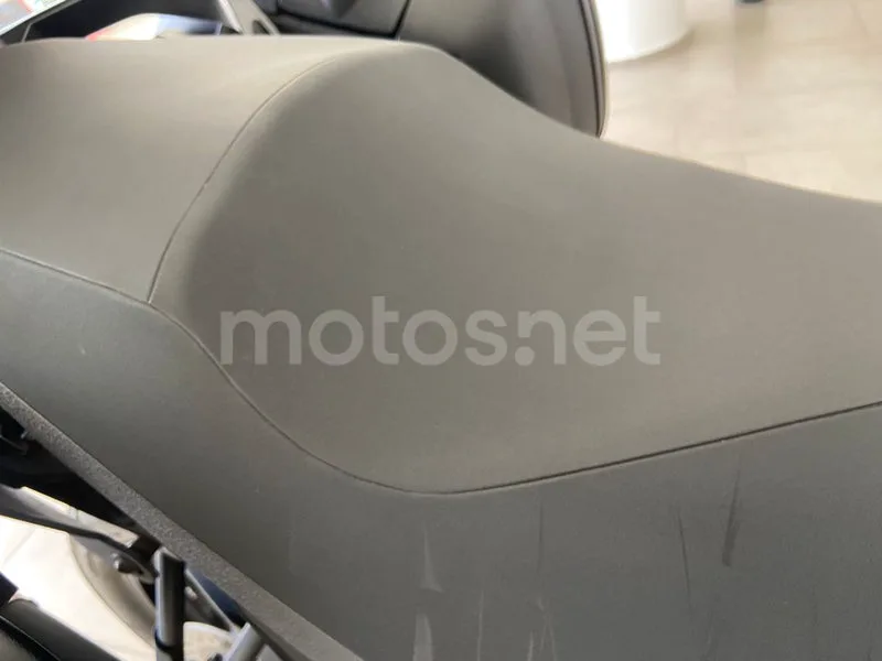 Suzuki V-Strom 650 - Vista 13