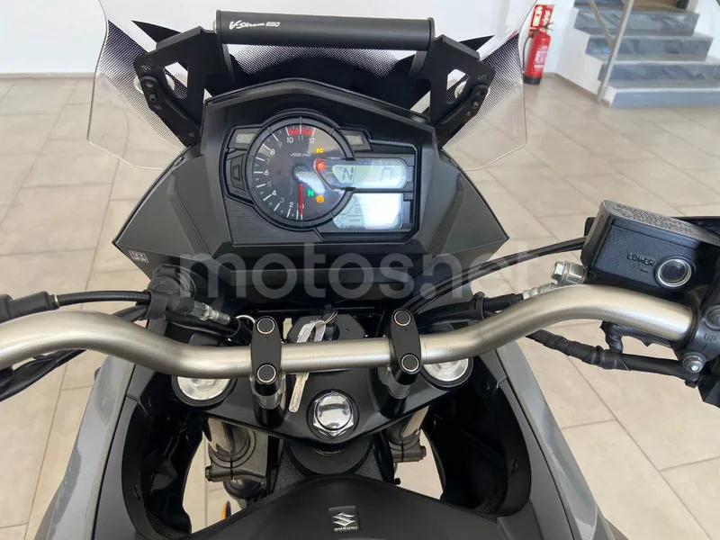 Suzuki V-Strom 650 - Vista 15