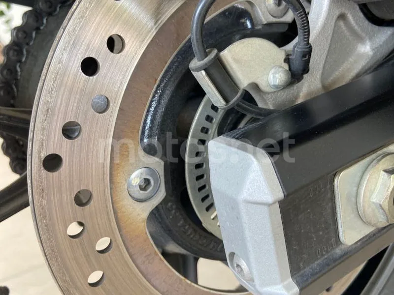 Suzuki V-Strom 650 - Vista 8