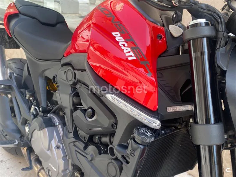 Ducati Monster - Vista 3