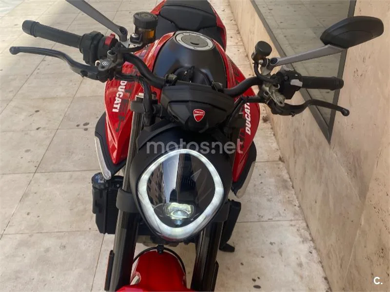 Ducati Monster - Vista 4