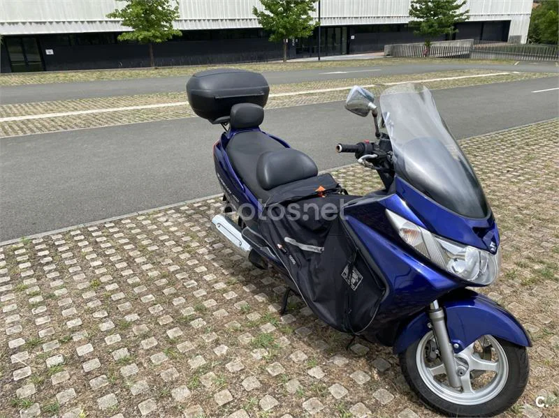 Suzuki Burgman 400 - Vista 8