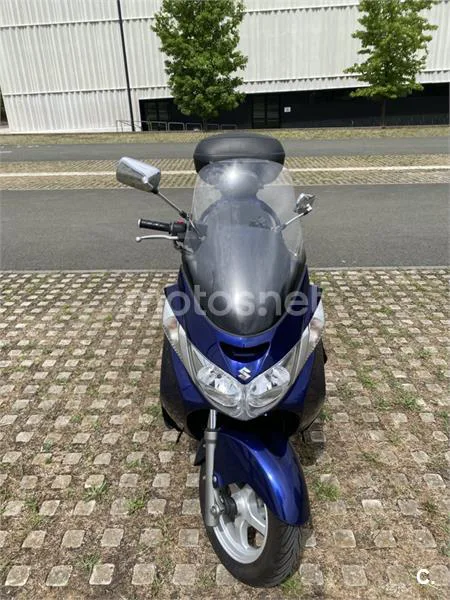 Suzuki Burgman 400 - Vista 9