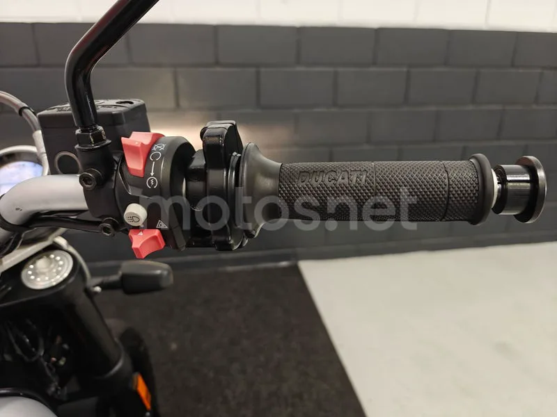 Ducati Scrambler - Vista 11