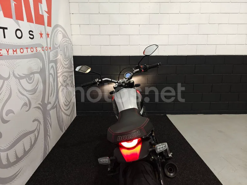Ducati Scrambler - Vista 12