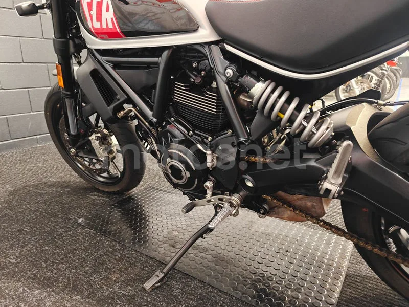 Ducati Scrambler - Vista 13