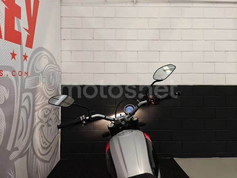 Ducati Scrambler - Vista 7
