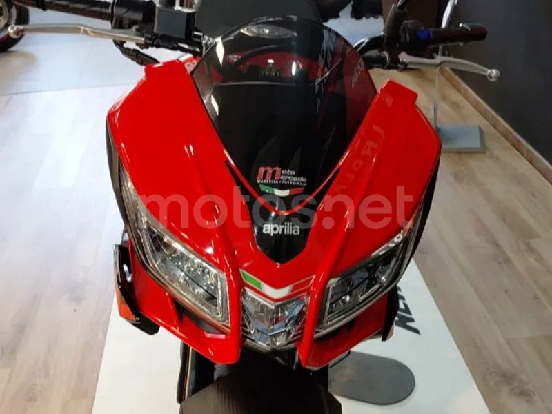 Aprilia Tuono 125 - Vista 3