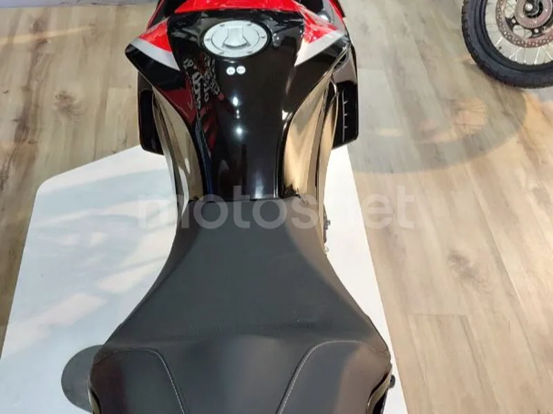 Aprilia Tuono 125 - Vista 7