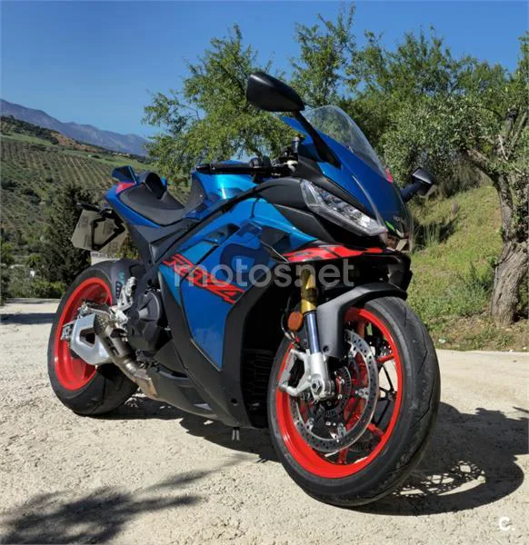 Aprilia RSV4 - Vista 3