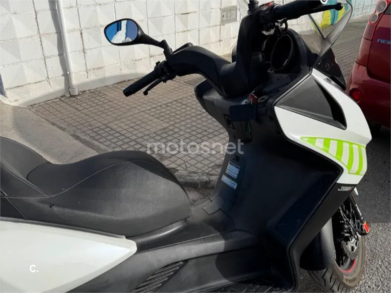 Kymco Super Dink 300 - Vista 11