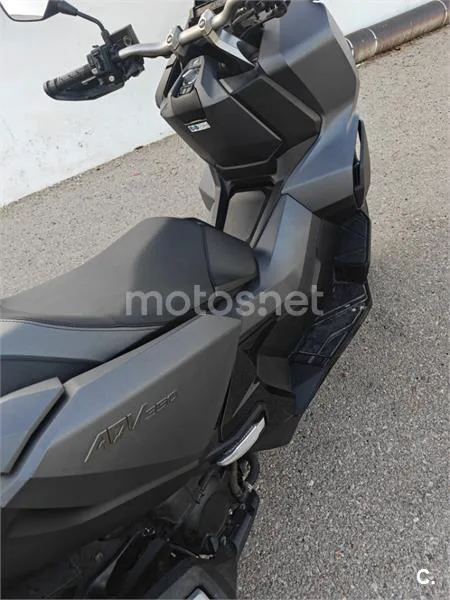 Honda ADV350 - Vista 11