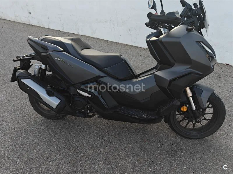 Honda ADV350 - Vista 6
