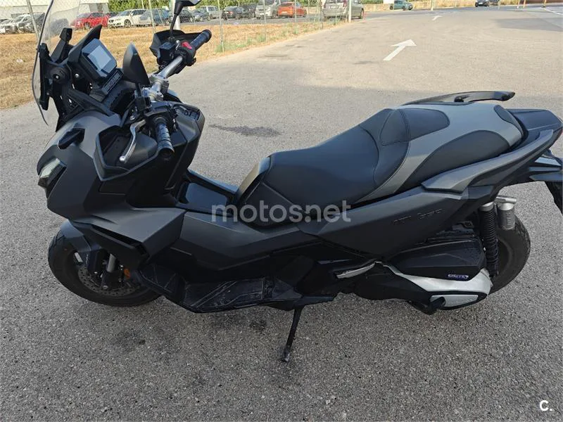 Honda ADV350 - Vista 7