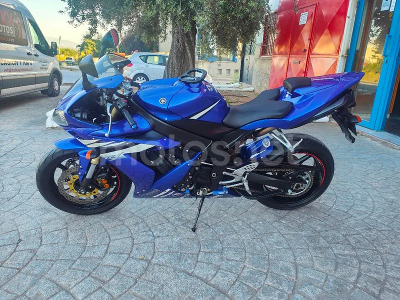 Yamaha YZF-R1 - Vista 16