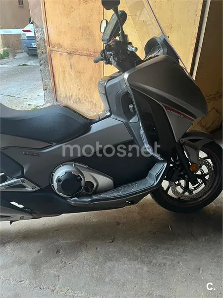Honda Integra 750 S - Vista 7