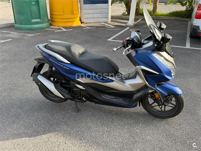 Honda Forza 350 - Vista 3