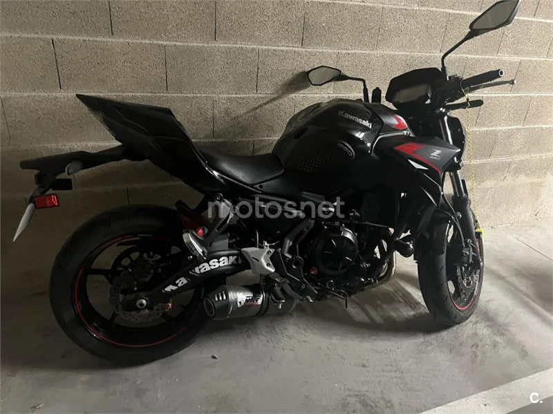 Kawasaki Z650 - Vista 3