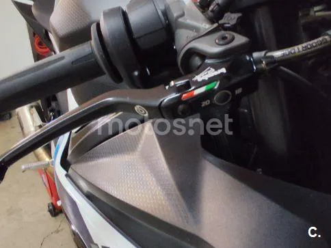 BMW S 1000 RR - Vista 7
