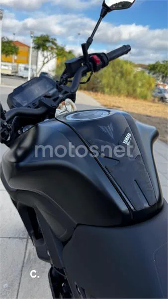 Yamaha MT-125 - Vista 4