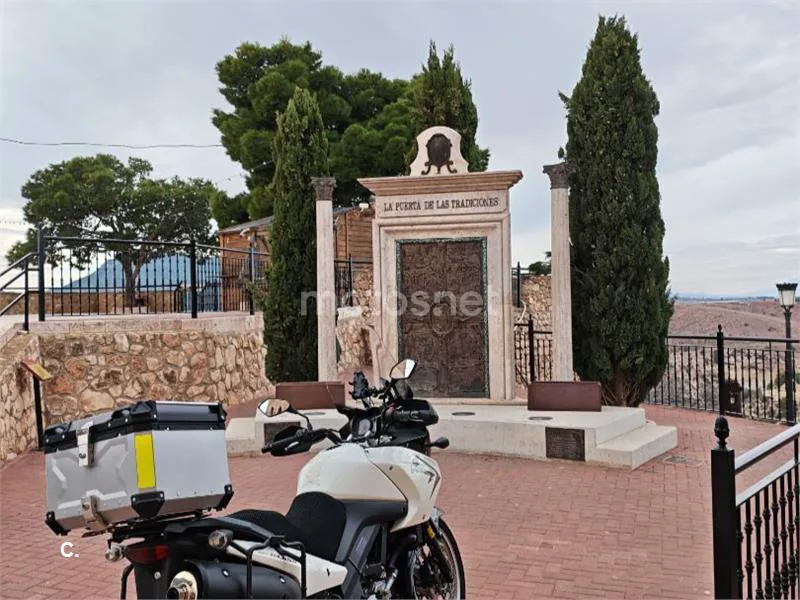 Suzuki V-Strom 650 - Vista 3