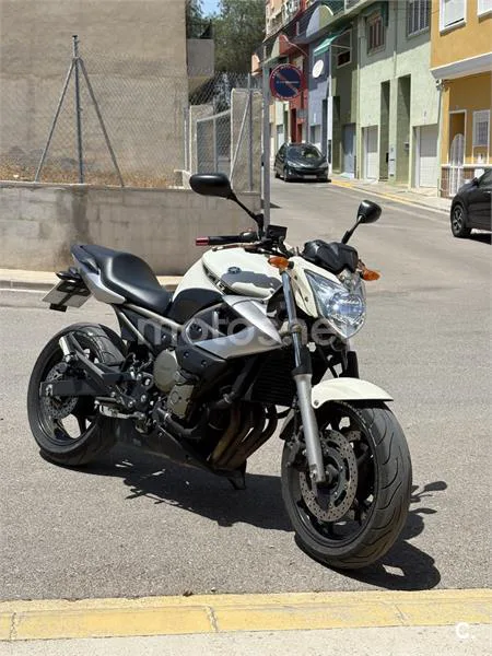 Yamaha XJ6 Diversion N 4000 € 2011 Valencia - 1