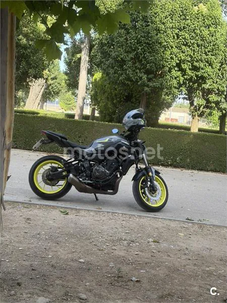 Yamaha MT-07 - Vista 5