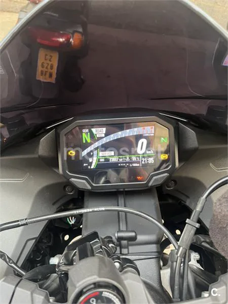 Kawasaki Ninja ZX-6R - Vista 3