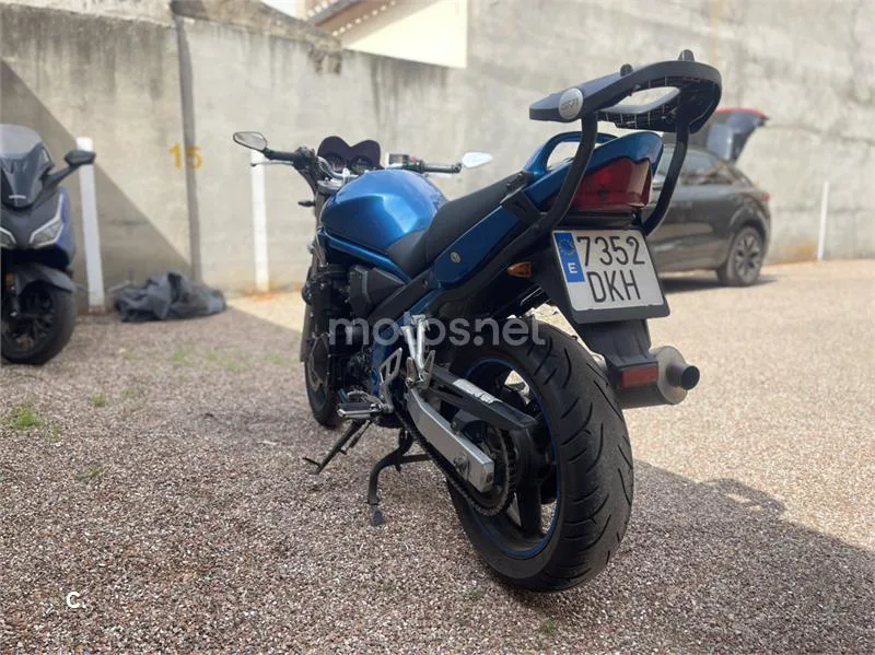 Suzuki Bandit 650 - Vista 3