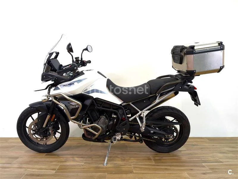 Triumph Tiger 900 - Vista 5