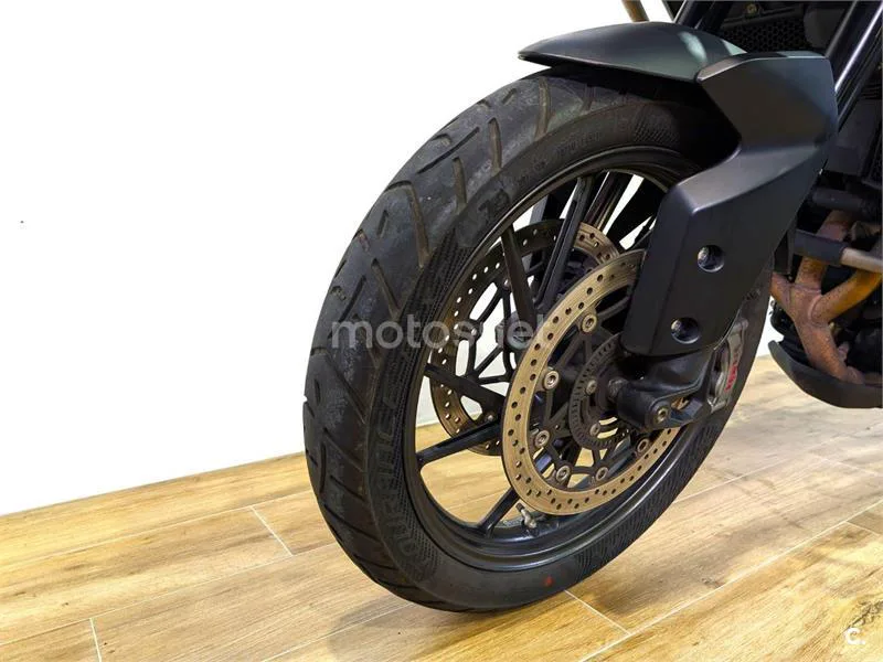Triumph Tiger 900 - Vista 6
