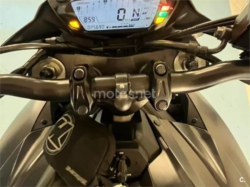 Suzuki GSX-S750 - Vista 3