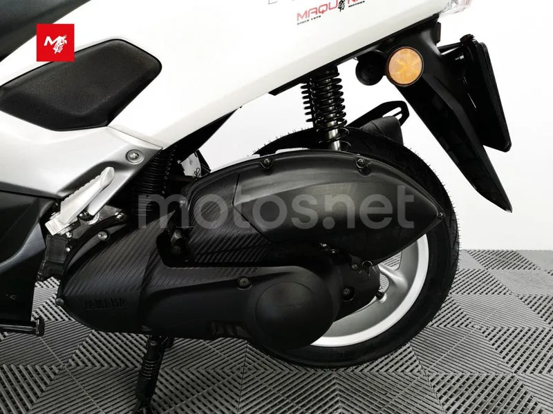 Yamaha NMAX - Vista 21
