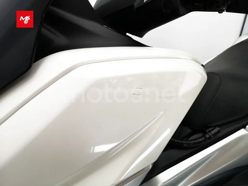 Yamaha NMAX - Vista 22
