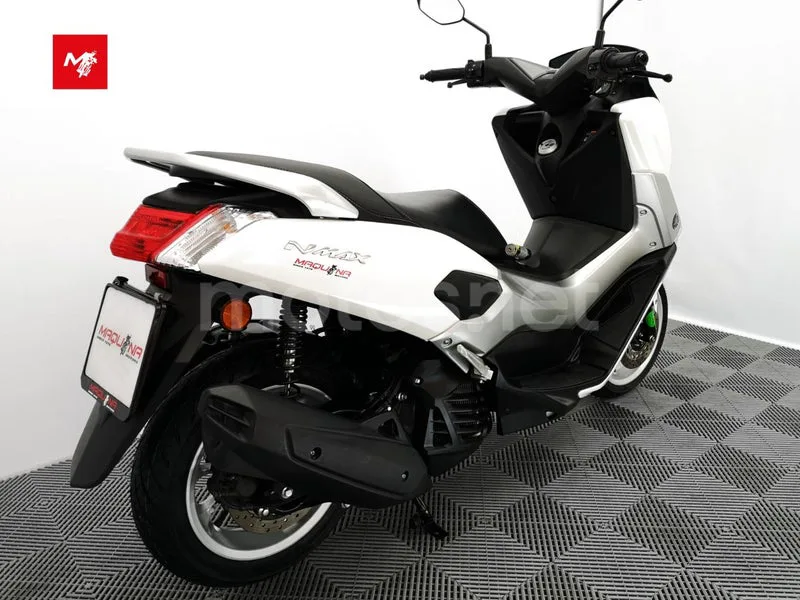 Yamaha NMAX - Vista 4