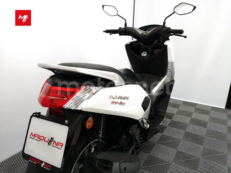 Yamaha NMAX - Vista 5