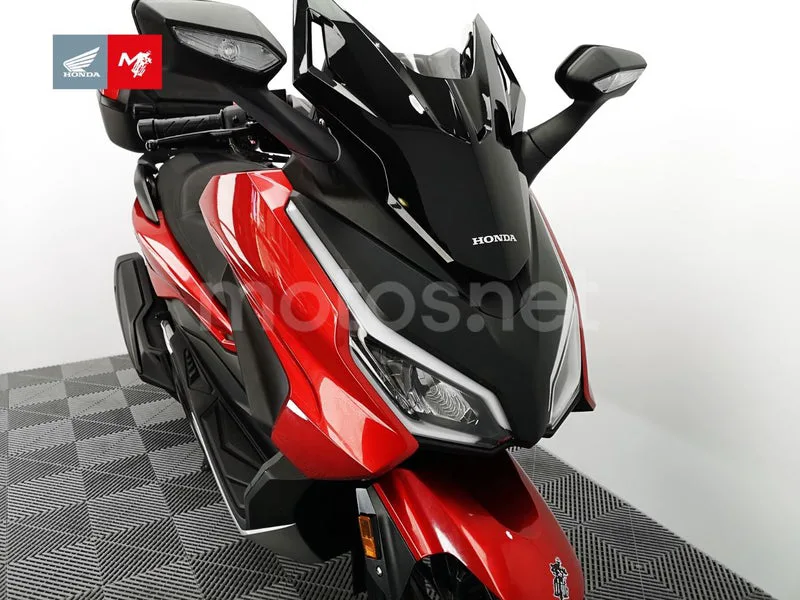 Honda Forza 350 - Vista 3