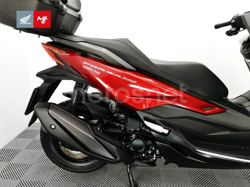 Honda Forza 350 - Vista 7