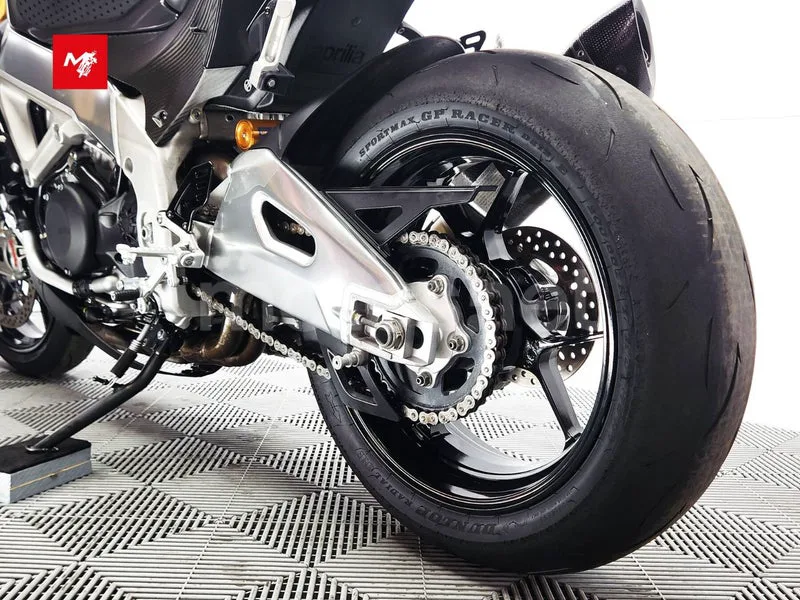 Aprilia Tuono V4 1100 Factory - Vista 18
