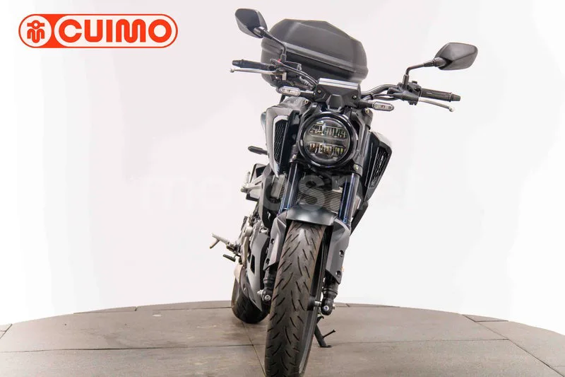 Honda CB125R - Vista 10
