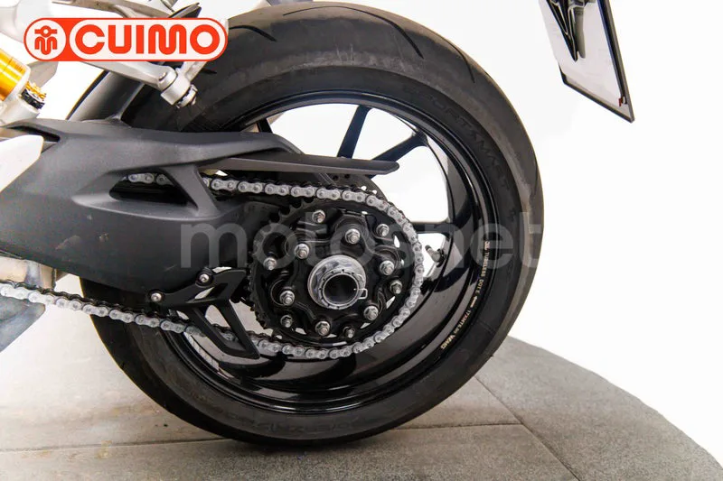 Triumph Speed Triple - Vista 25