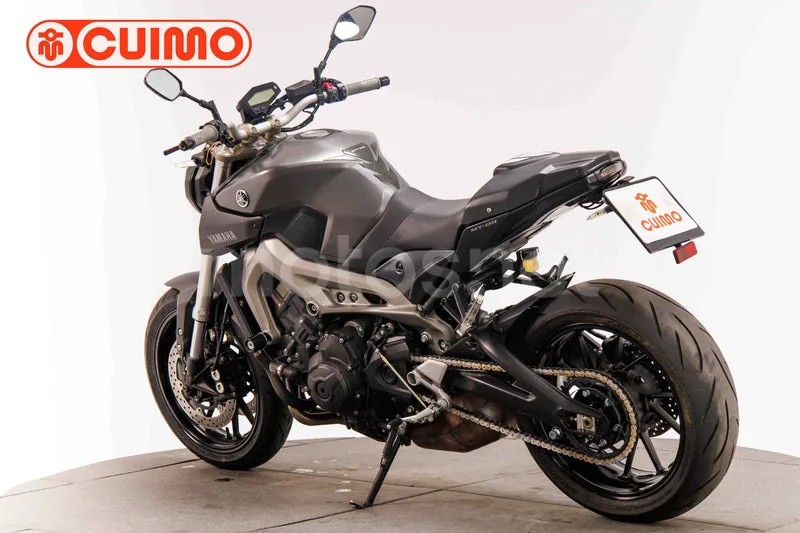 Yamaha MT-09 - Vista 6