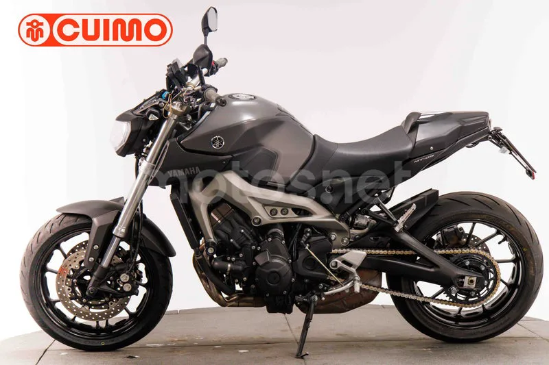 Yamaha MT-09 - Vista 8